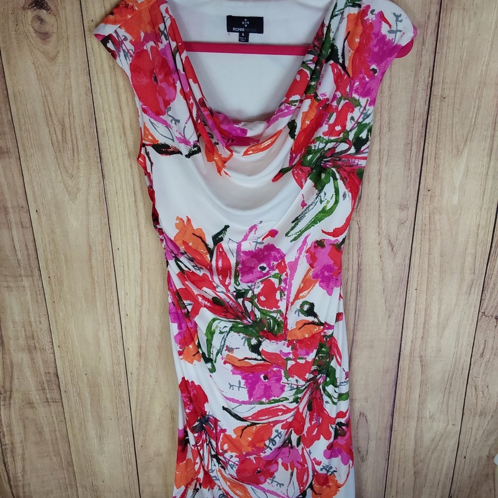 Ronni Nicole Draped Neckline Sleeveless Floral Dress Ruched On Right Side
